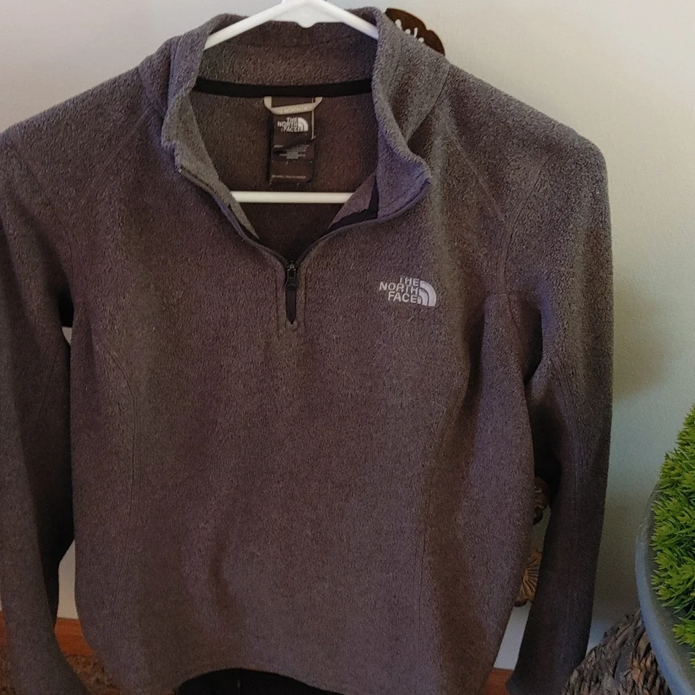 North face pullover - Picture 3 of 4